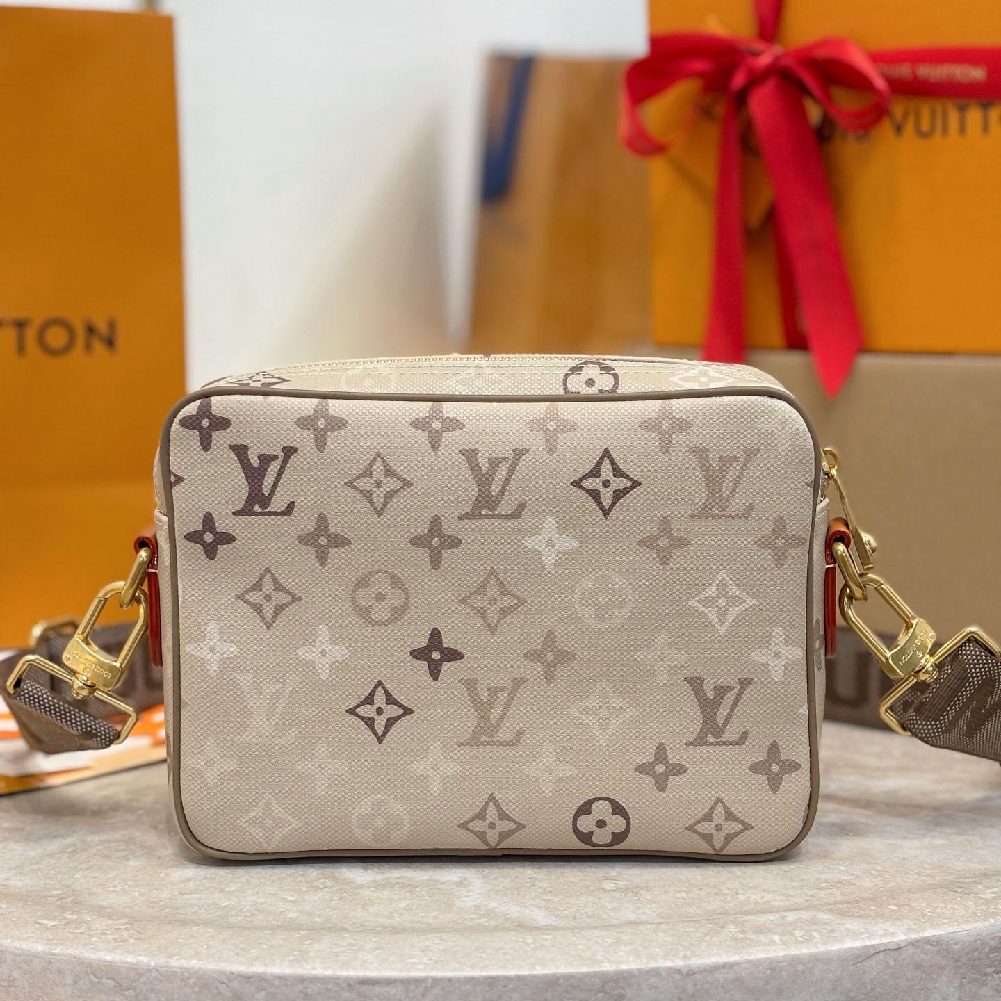 Louis Vuitton Nil M29273 - DopestKickz