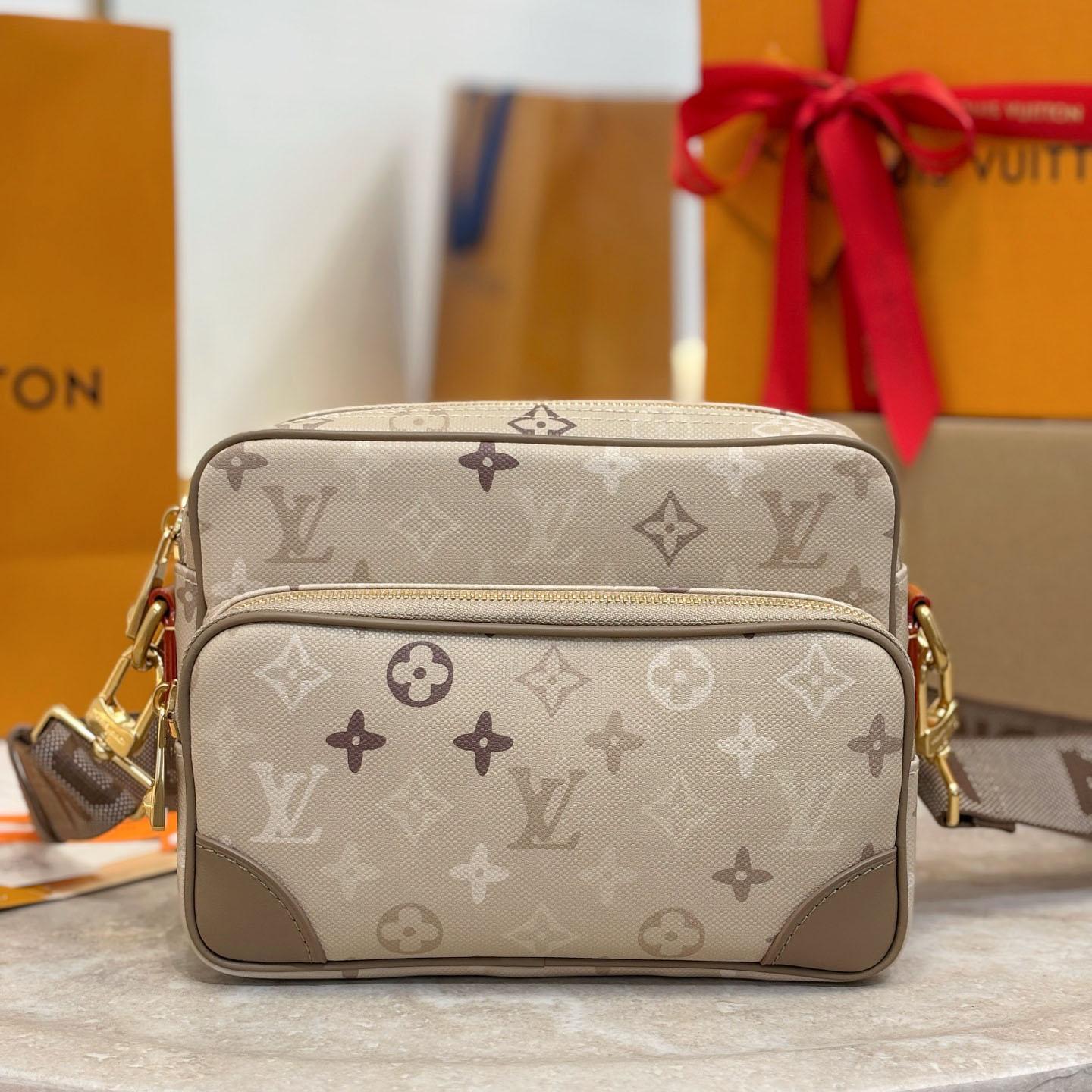Louis Vuitton Nil M29273 - DopestKickz