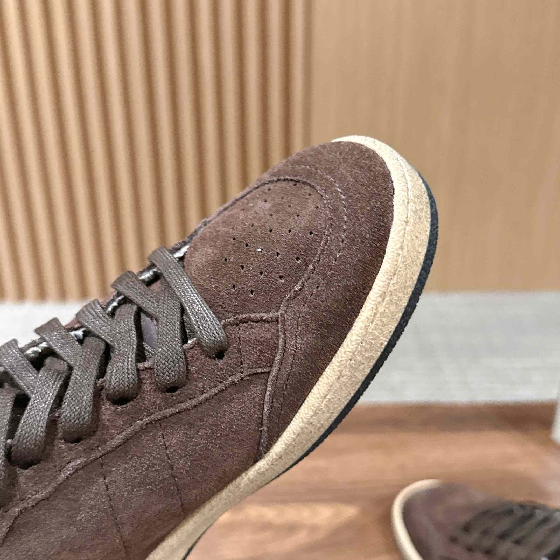 Golden Goose Suede Ball Star Sneakers - DopestKickz