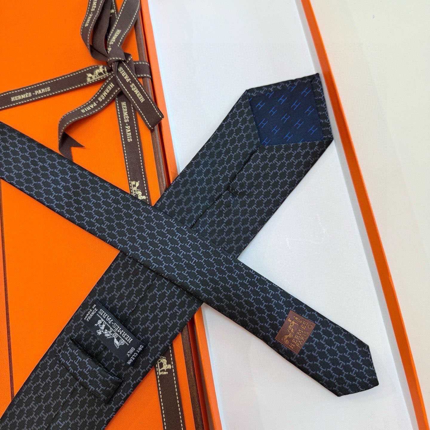 Hermes Dancing H Tie - DopestKickz