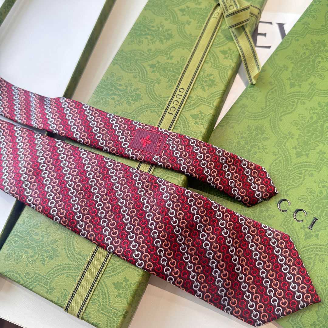 Gucci Horse-Bit Chain Tie - DopestKickz