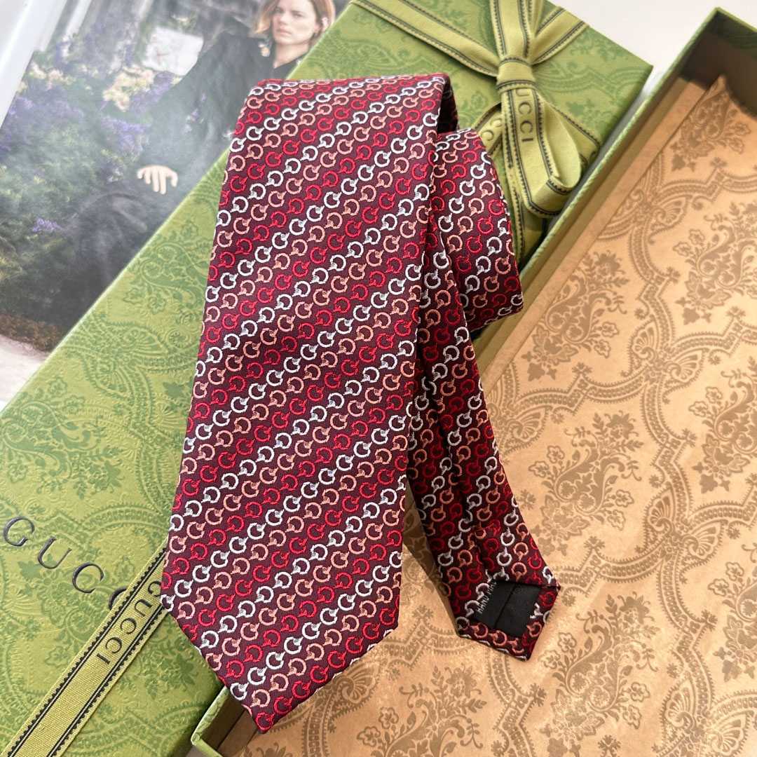 Gucci Horse-Bit Chain Tie - DopestKickz