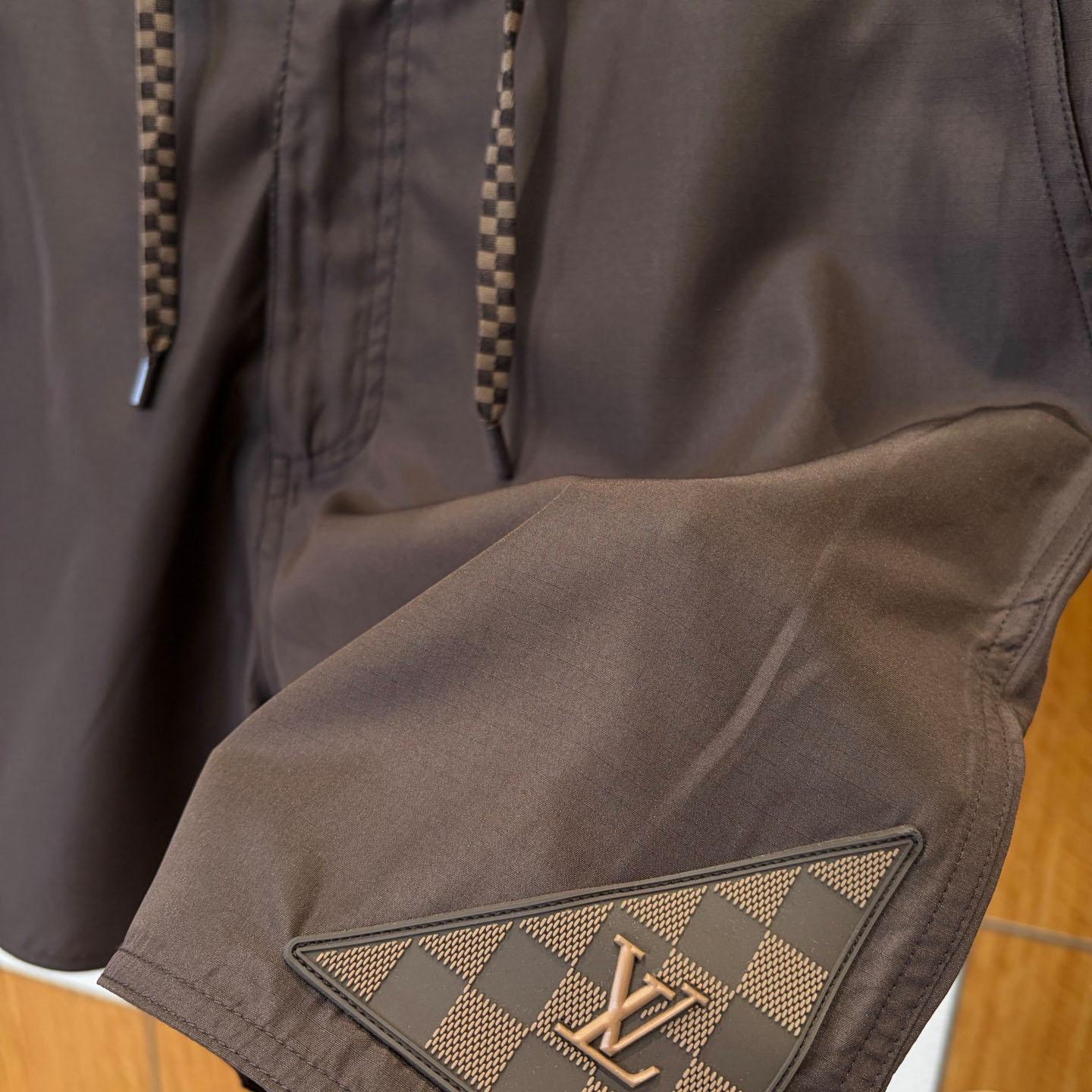 Louis Vuitton Signature Swimshorts 1AJR88 - DopestKickz