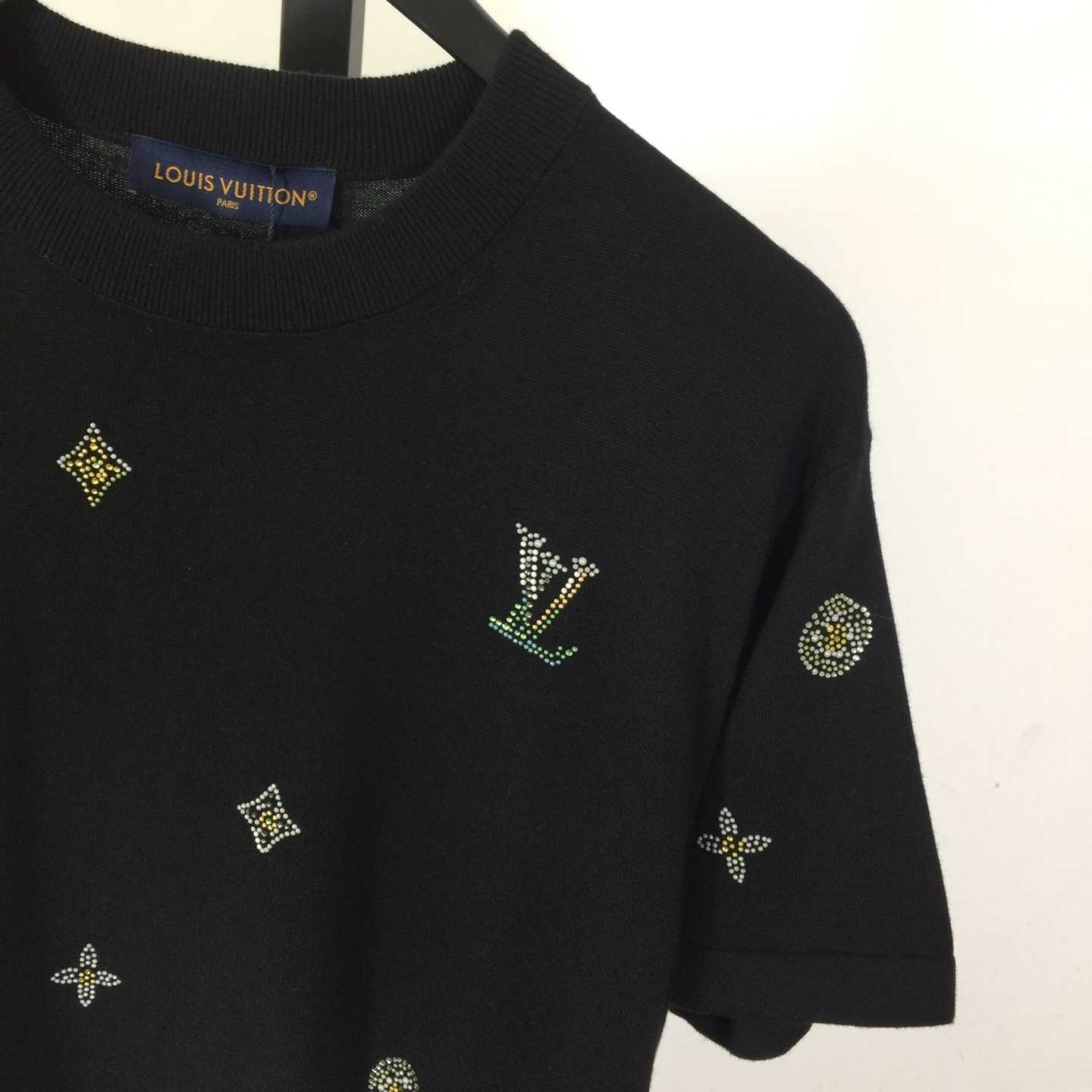 Louis Vuitton Embellished Short-Sleeved Crewneck   1AJR09 - DopestKickz