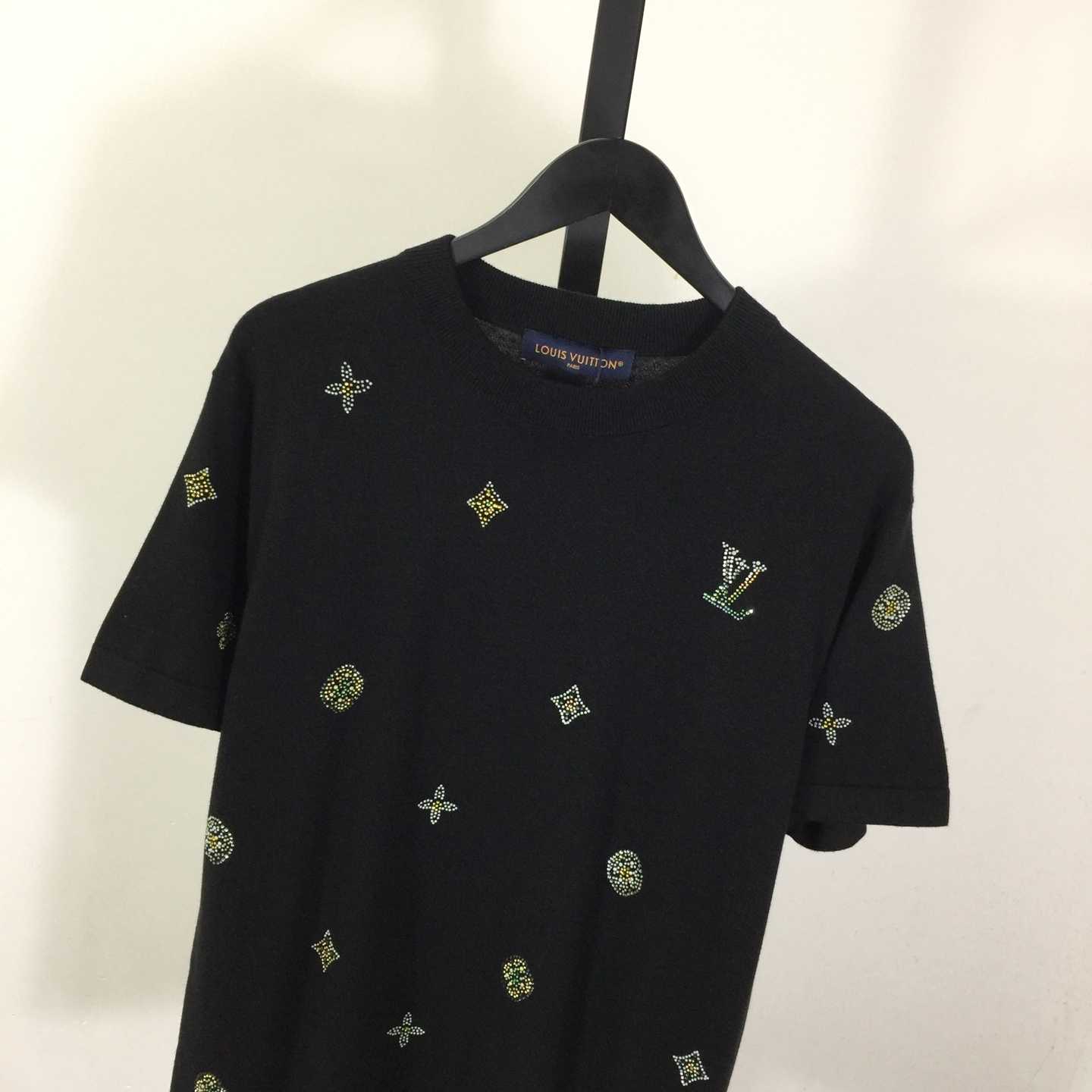 Louis Vuitton Embellished Short-Sleeved Crewneck   1AJR09 - DopestKickz
