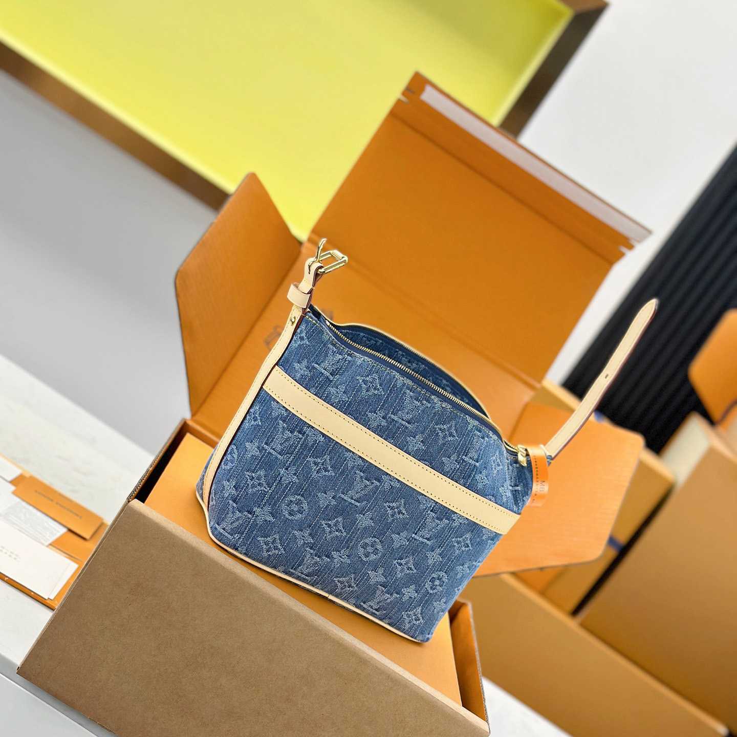 Louis Vuitton Cruiser Toiletry Bag M27945 - DopestKickz