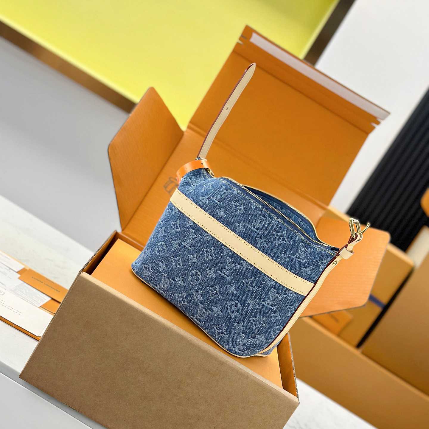 Louis Vuitton Cruiser Toiletry Bag M27945 - DopestKickz