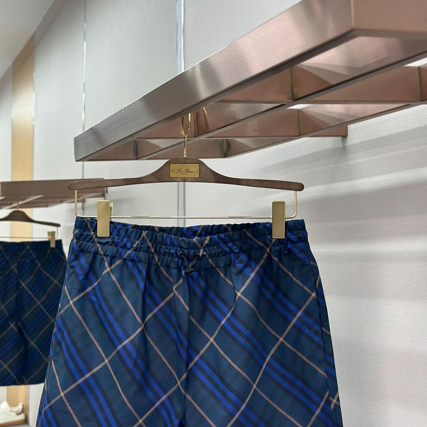 Burberry Check-Pattern Shorts - DopestKickz