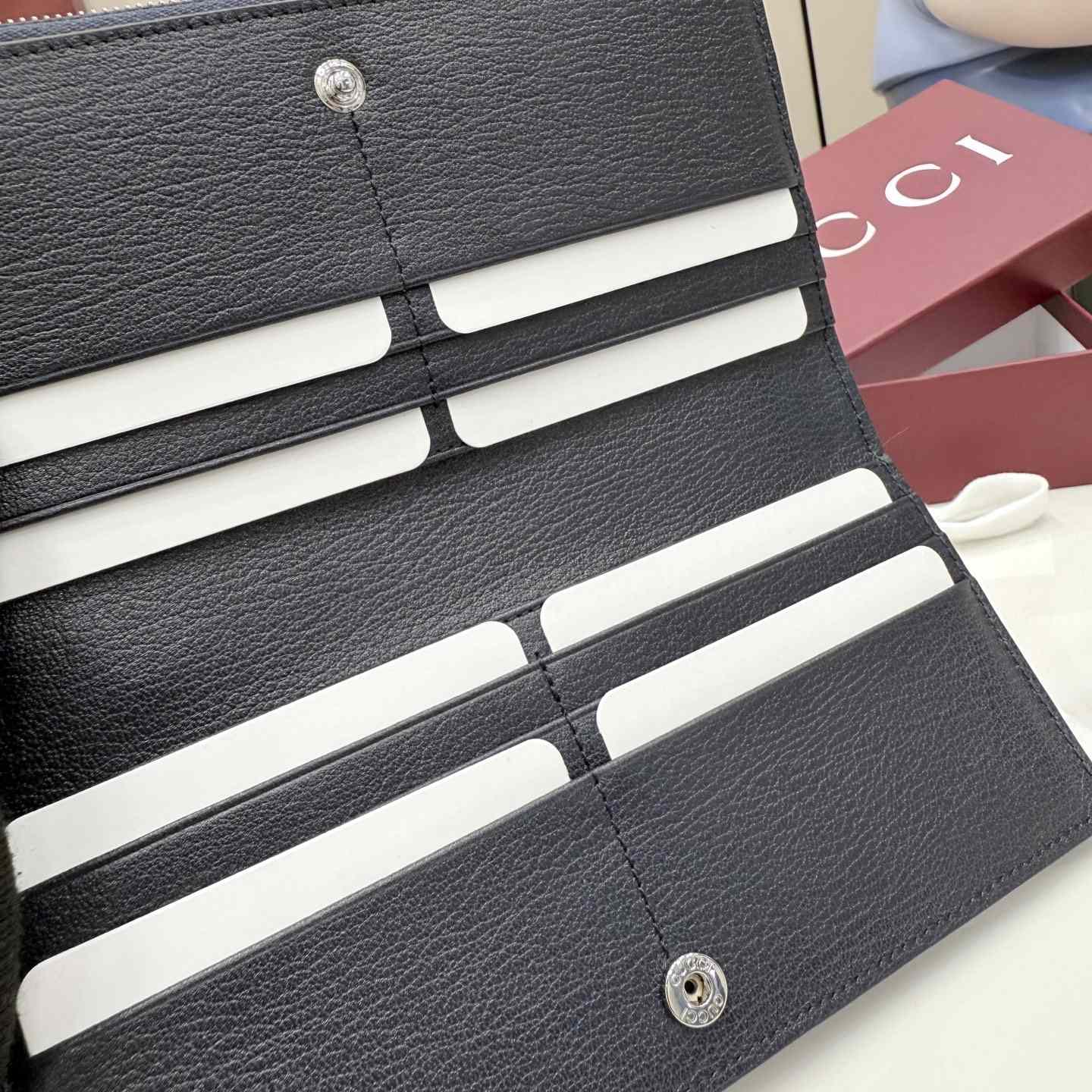 Gucci Long Wallet With Gucci Plaque - DopestKickz