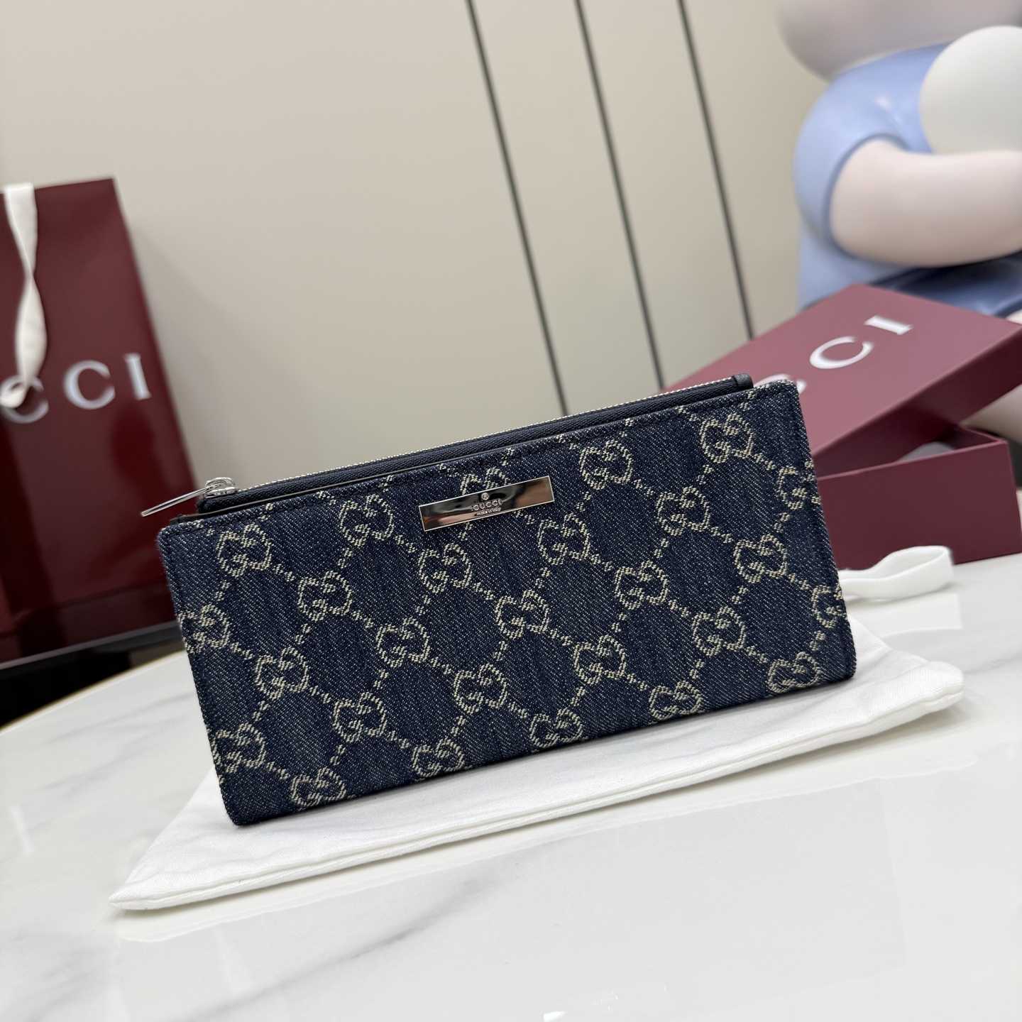 Gucci Long Wallet With Gucci Plaque - DopestKickz