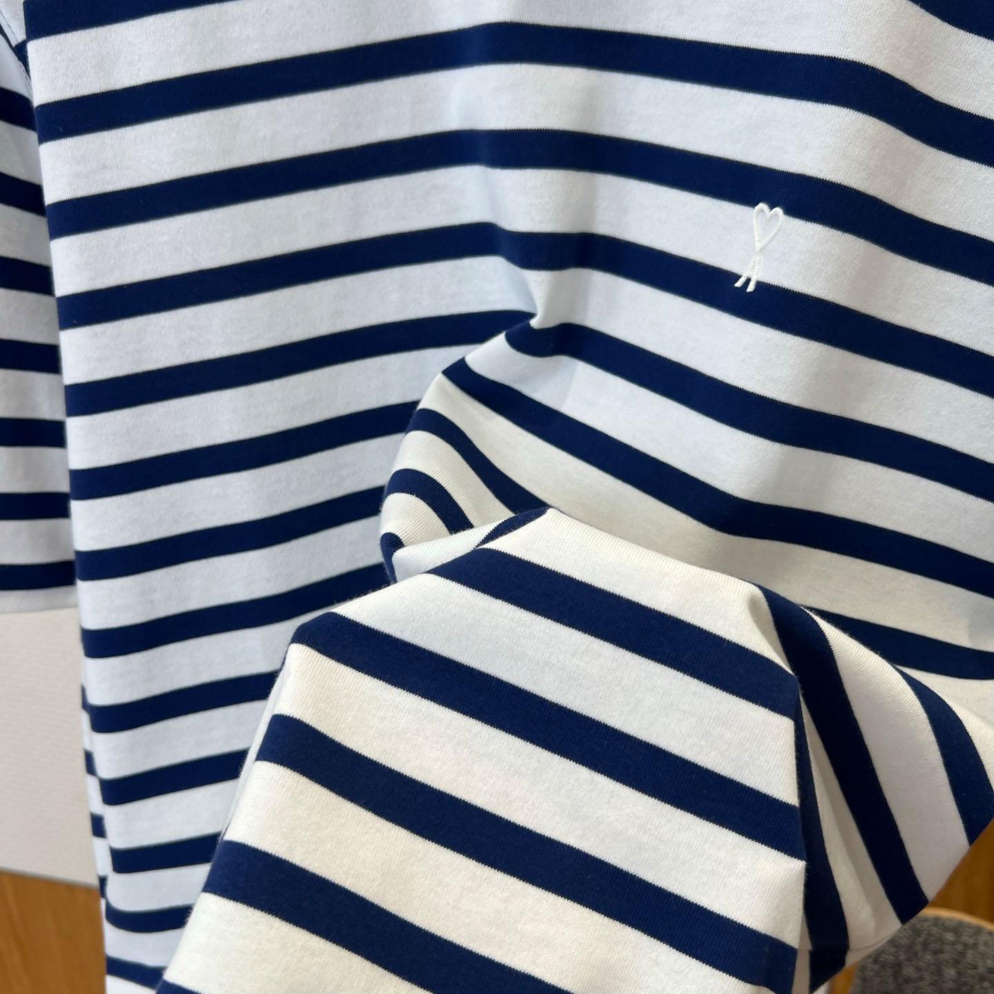 AMI Paris White & Navy Boxy Mariniere 'Ami De Coeur' T-shirt - DopestKickz