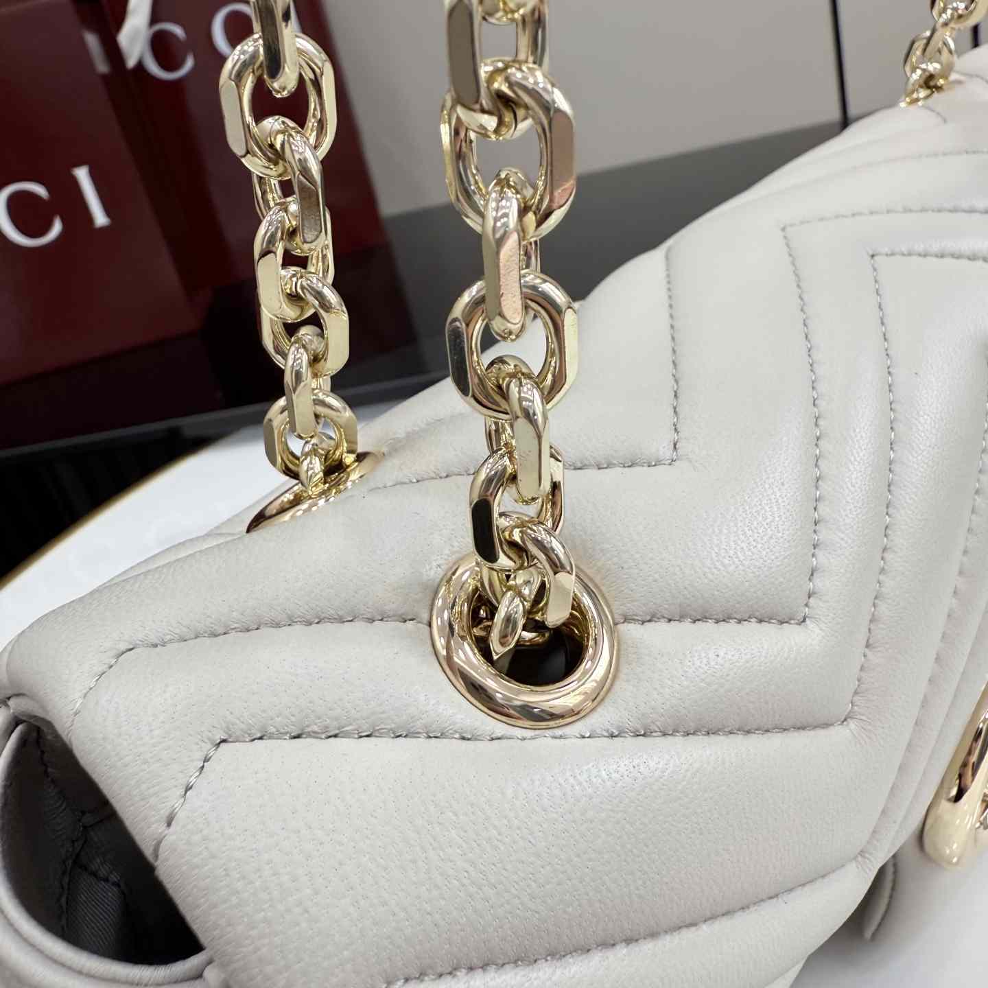 Gucci GG Marmont Medium Shoulder Bag - DopestKickz
