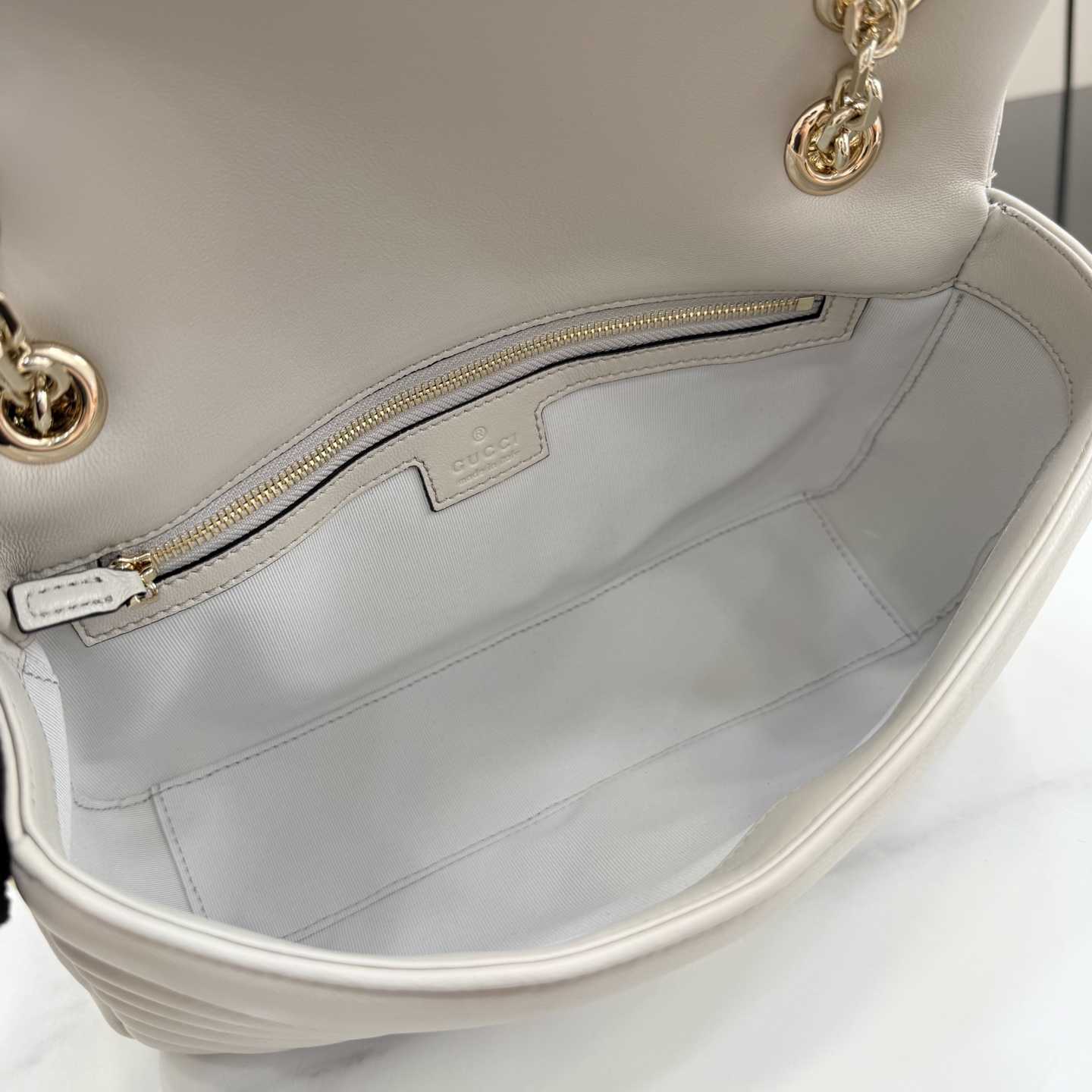 Gucci GG Marmont Medium Shoulder Bag - DopestKickz
