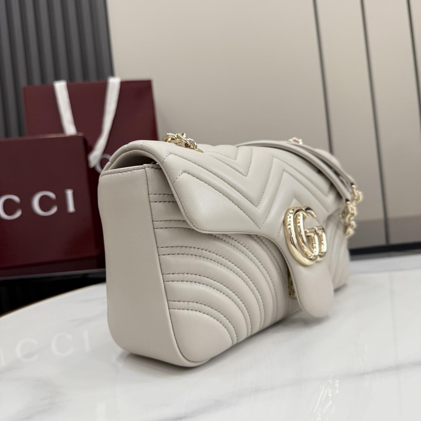 Gucci GG Marmont Medium Shoulder Bag - DopestKickz