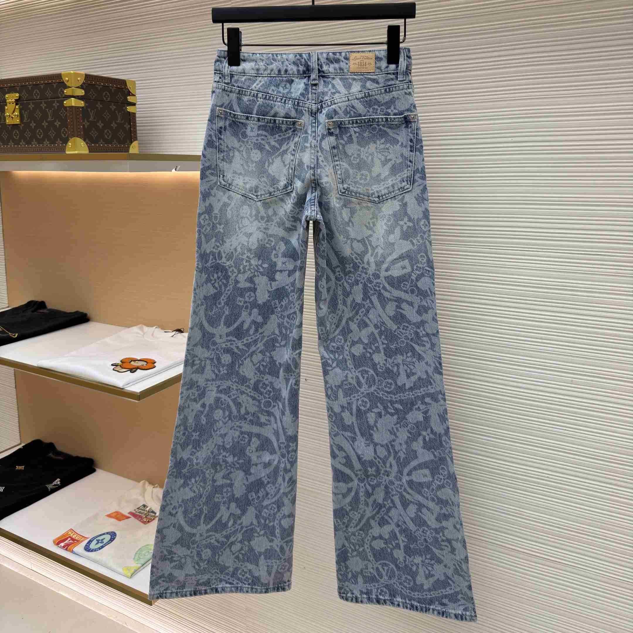 Louis Vuitton LV Bloom Jeans 1AJZ2E - DopestKickz