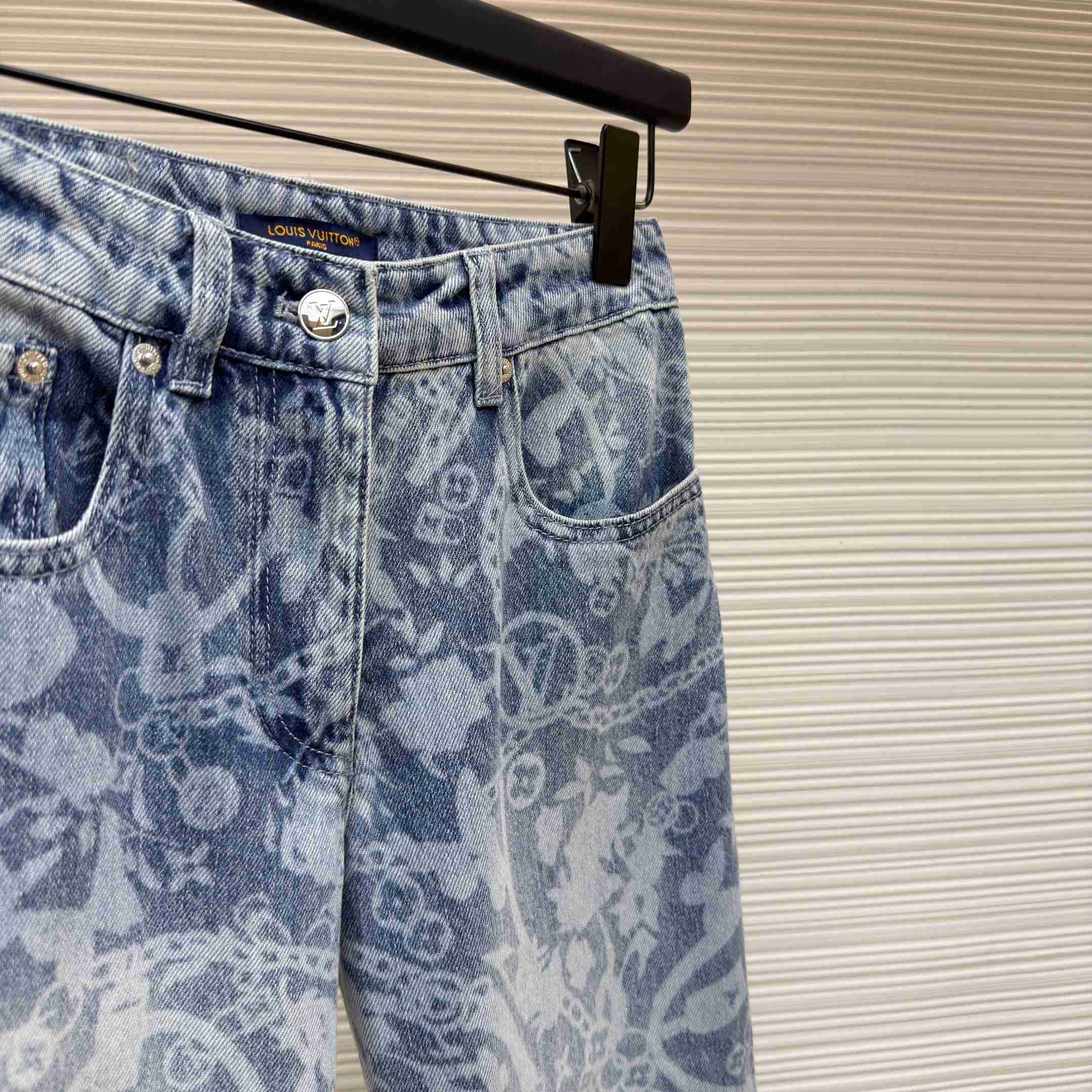 Louis Vuitton LV Bloom Jeans 1AJZ2E - DopestKickz