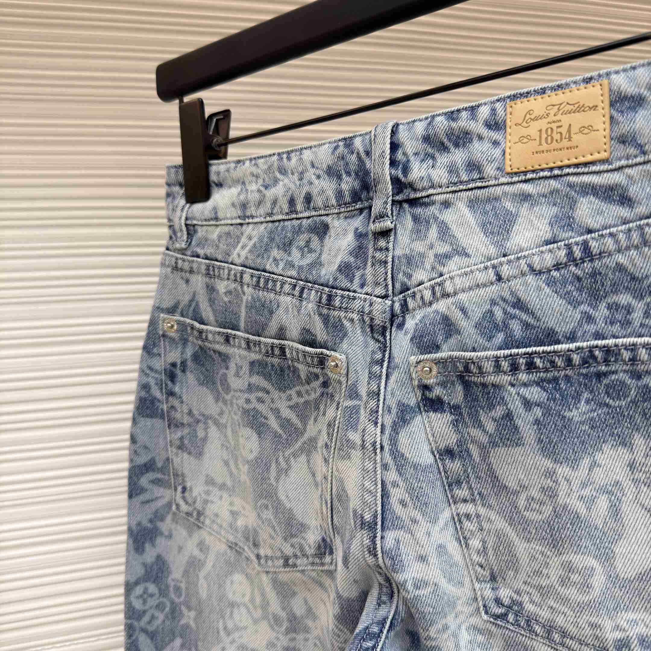 Louis Vuitton LV Bloom Jeans 1AJZ2E - DopestKickz