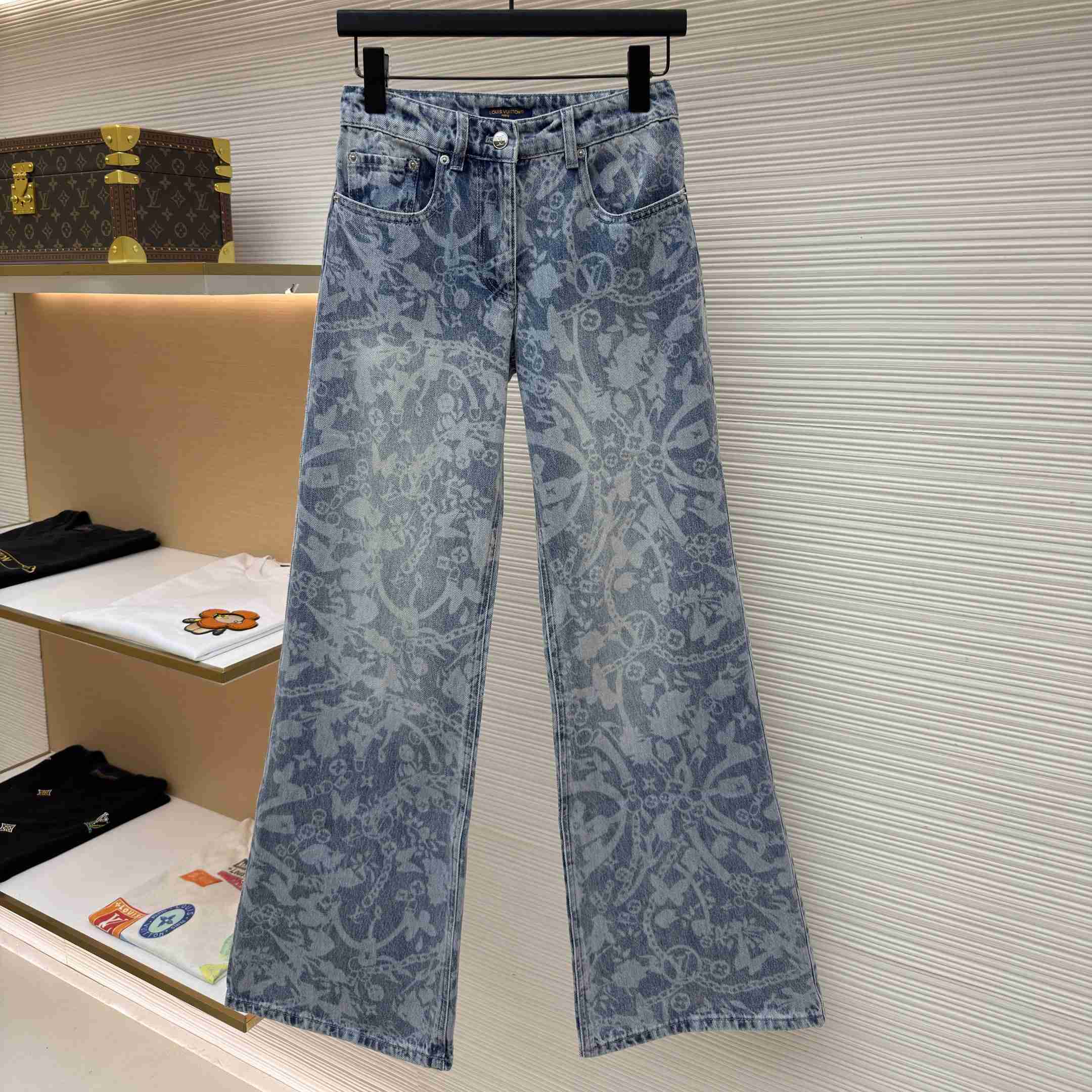 Louis Vuitton LV Bloom Jeans 1AJZ2E - DopestKickz