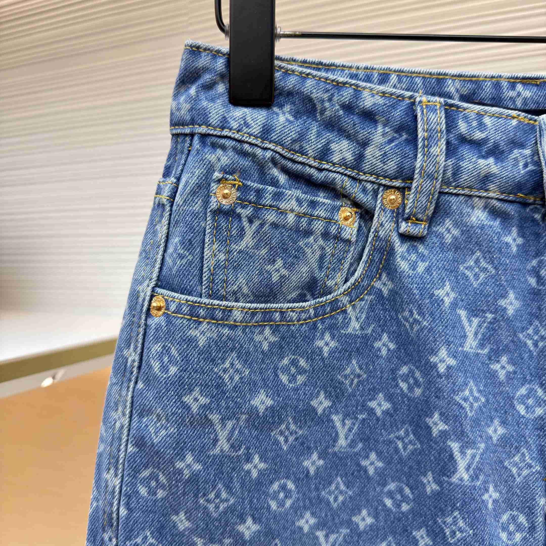 Louis Vuitton Monogram Flared Jeans 1AHENS - DopestKickz