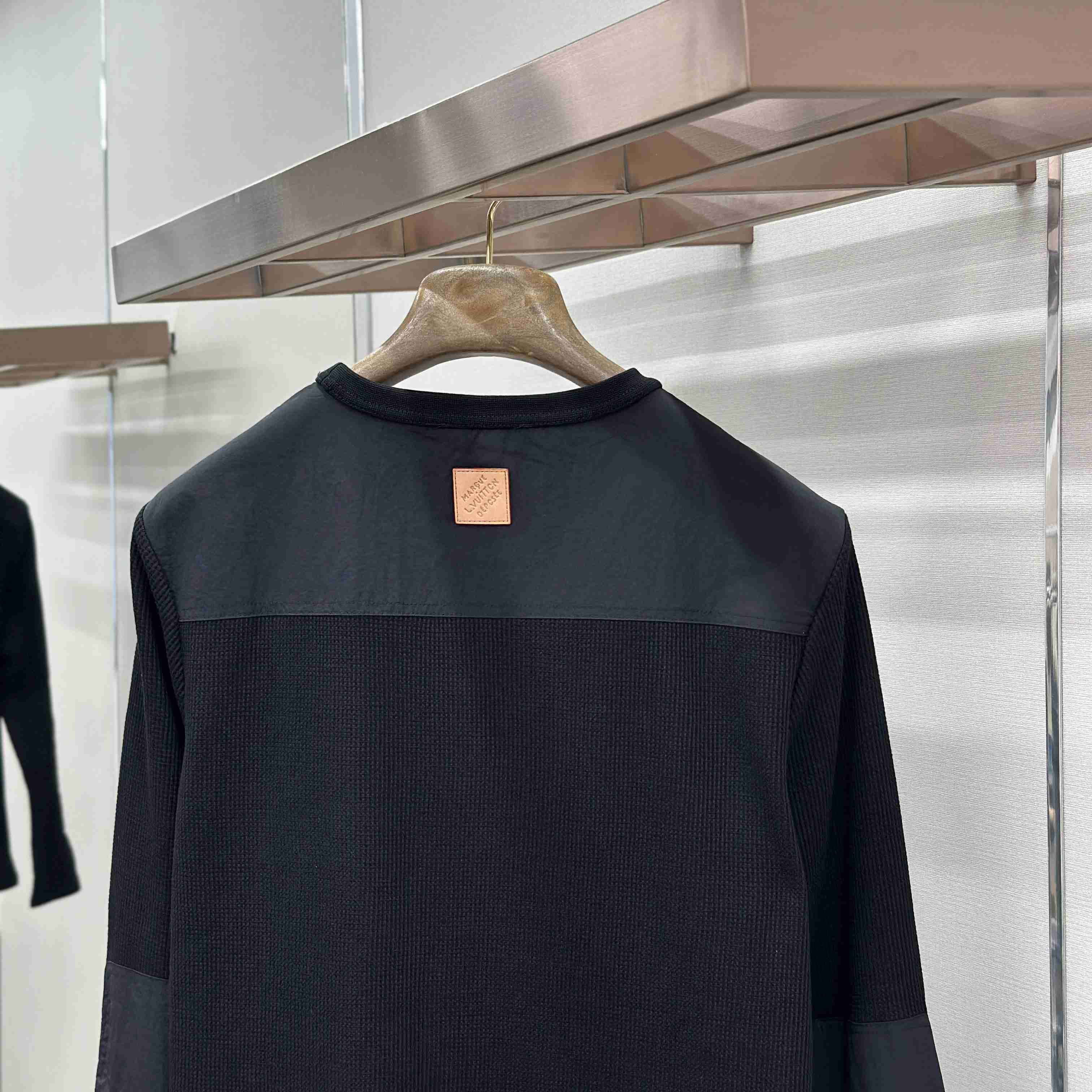 Louis Vuitton Waffle Long-Sleeved Outdoor T-Shirt 1AK7F7 - DopestKickz