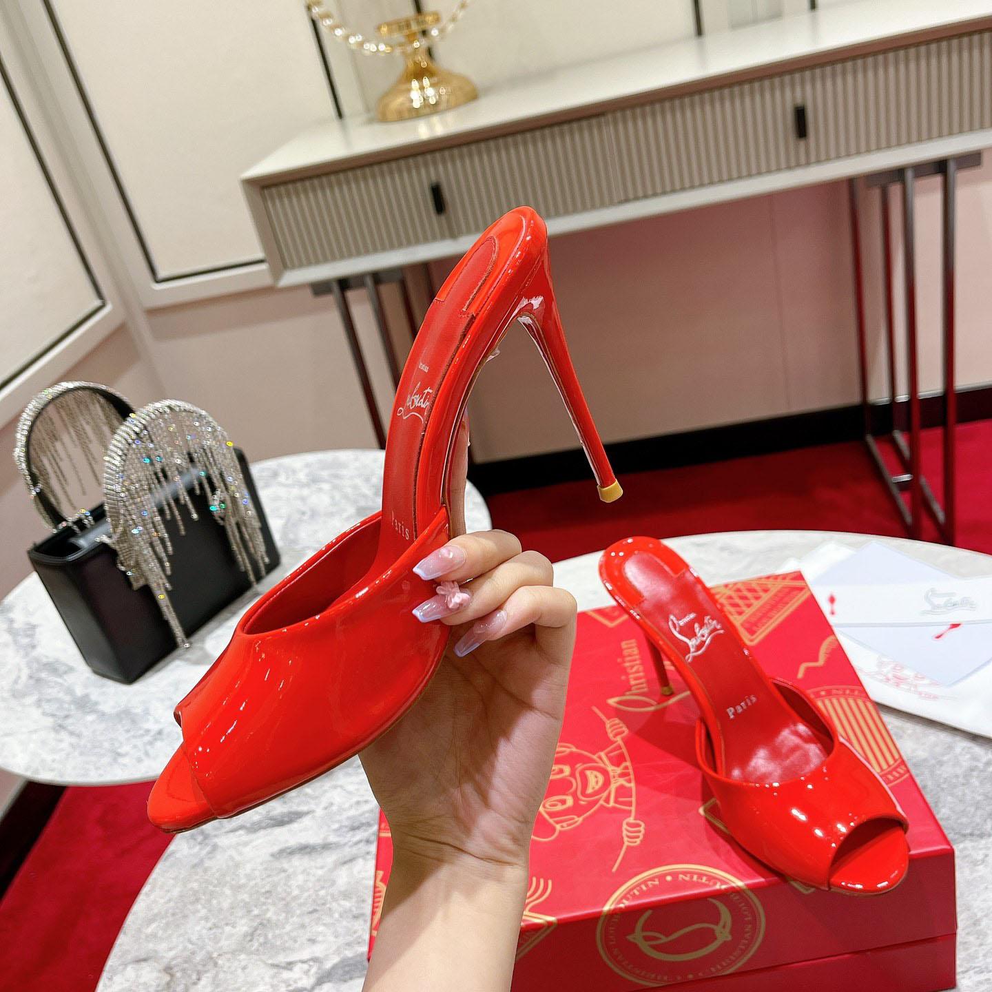 Christian Louboutin Me Dolly 100MM Patent Leather Mules - DopestKickz