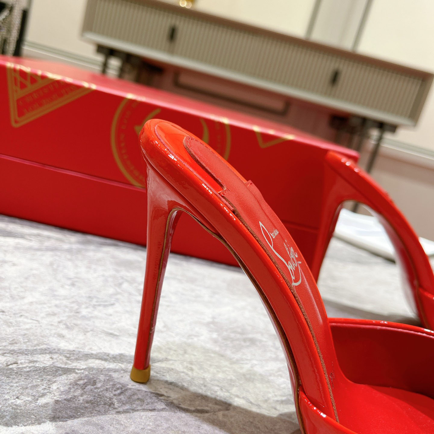 Christian Louboutin Me Dolly 100MM Patent Leather Mules - DopestKickz