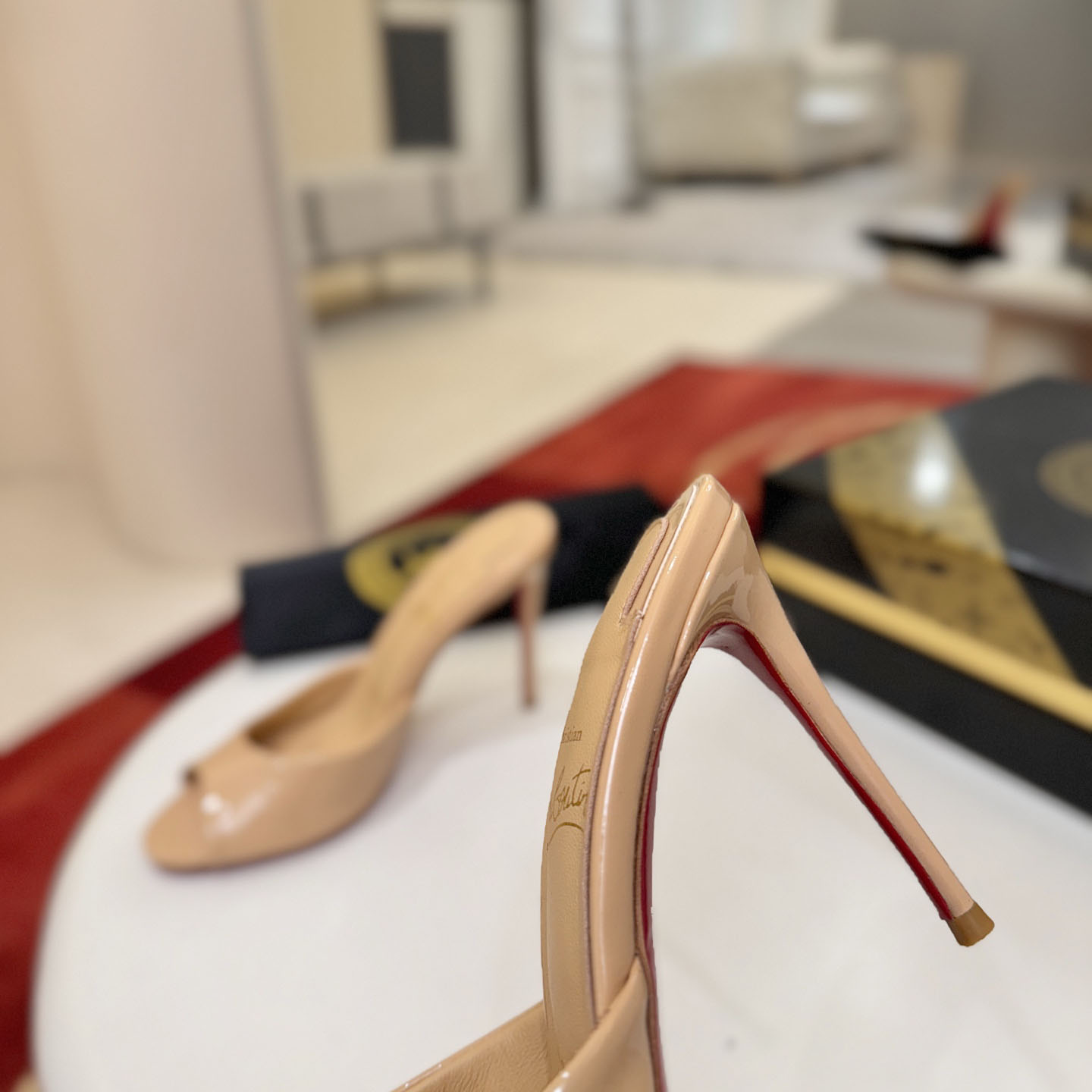 Christian Louboutin Me Dolly 100MM Patent Leather Mules - DopestKickz