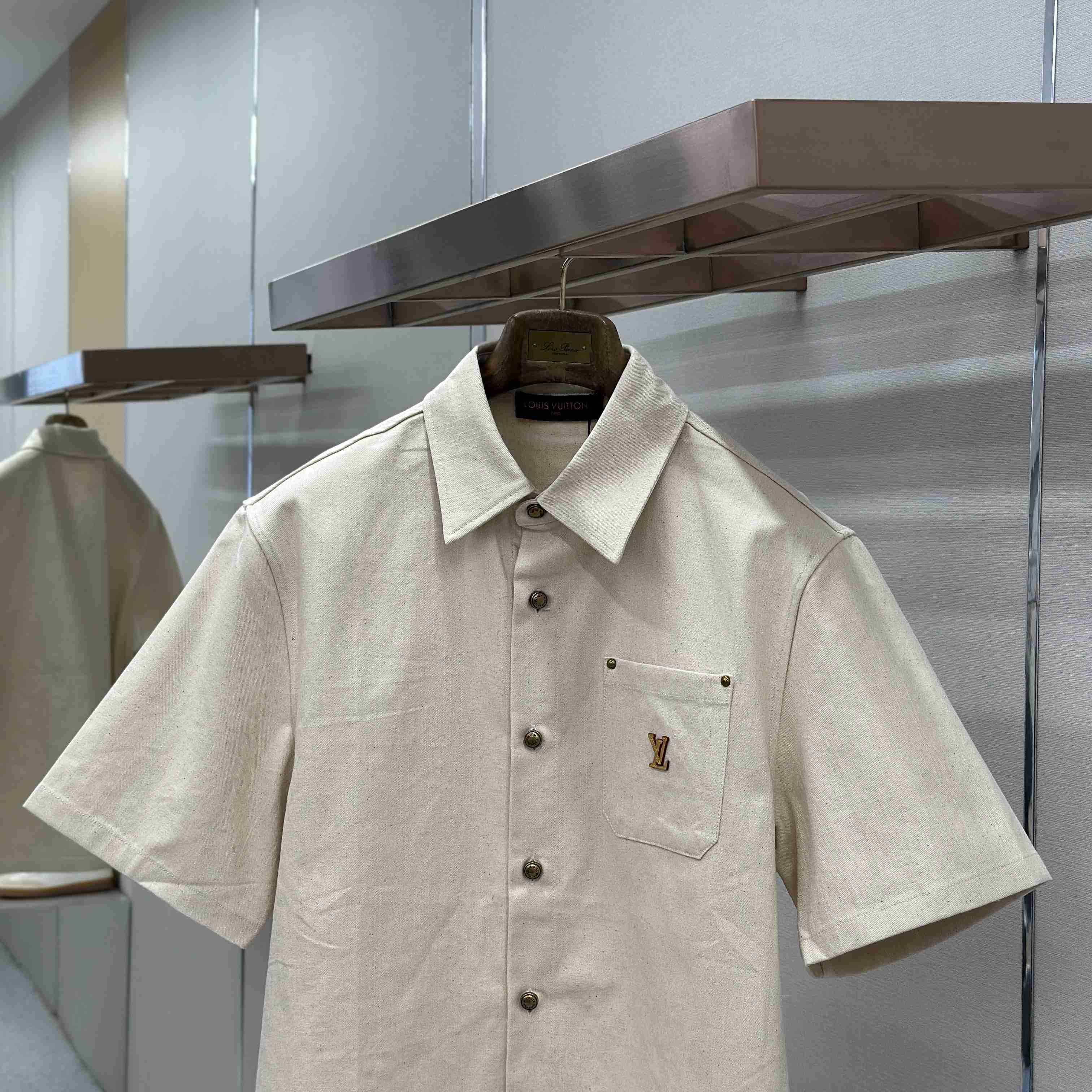 Louis Vuitton Short-Sleeved Silk-Cotton Shirt 1AK7CE - DopestKickz