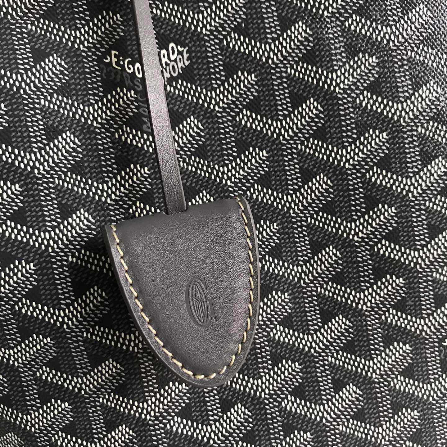 Goyard Bellechasse Biaude PM Bag - DopestKickz