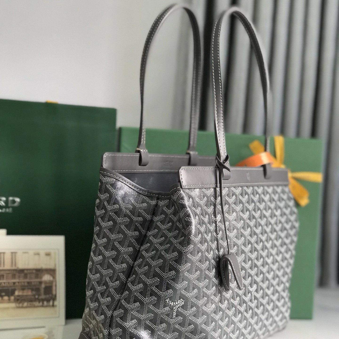 Goyard Bellechasse Biaude PM Bag - DopestKickz