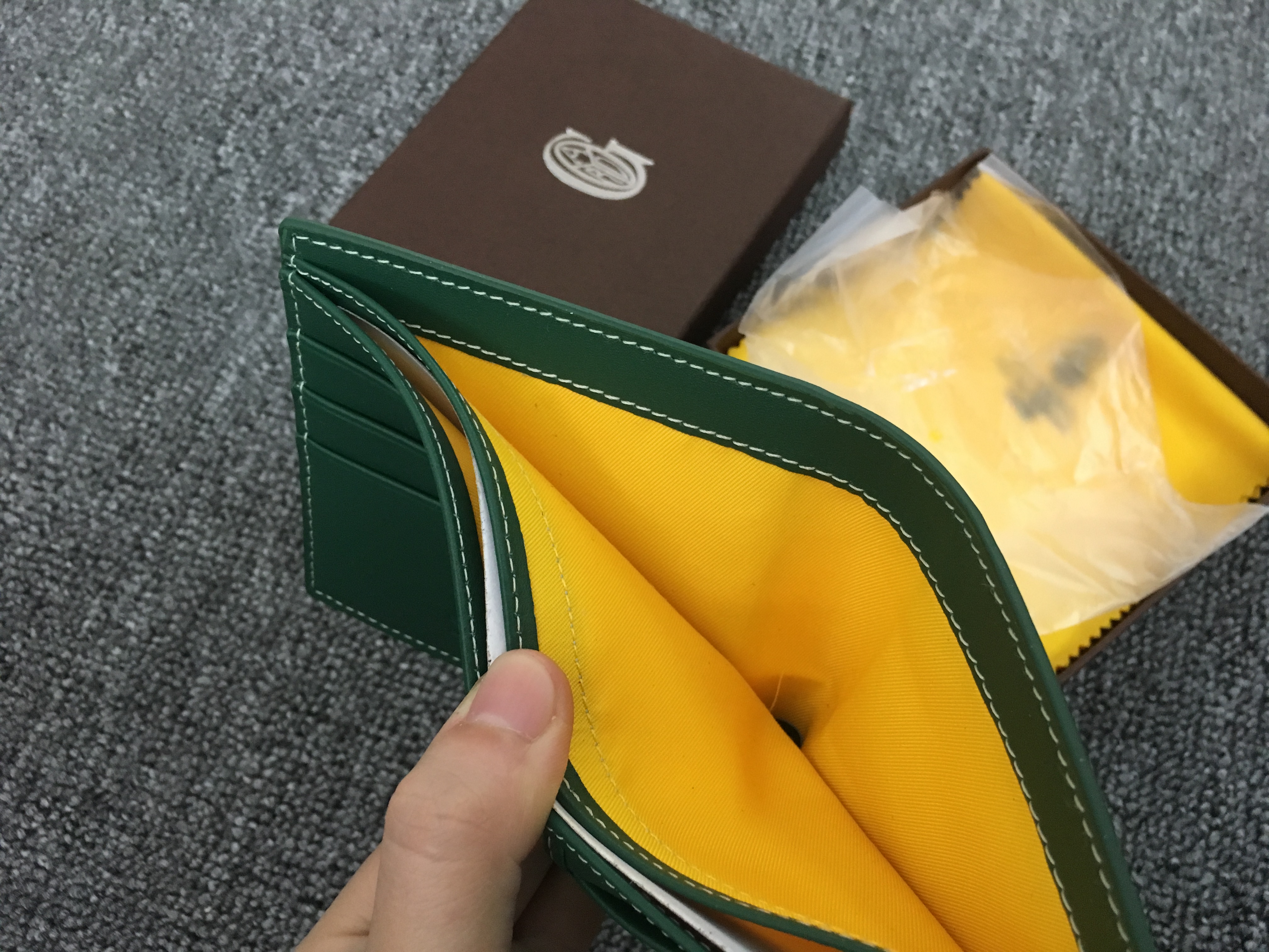 Goyard Short 6 Card Slots Billfold Wallet Green - DopestKickz