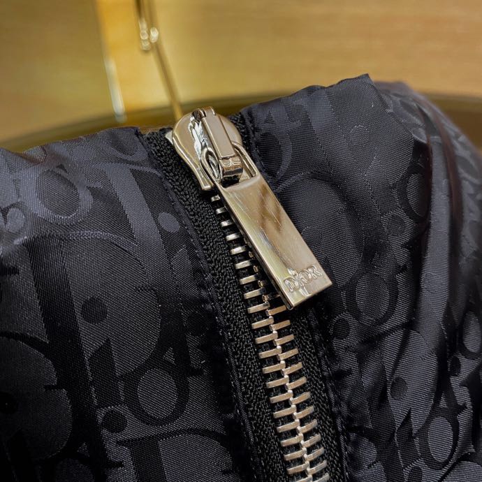 Dior Oblique Sleeveless Down Jacket In Blue - DopestKickz