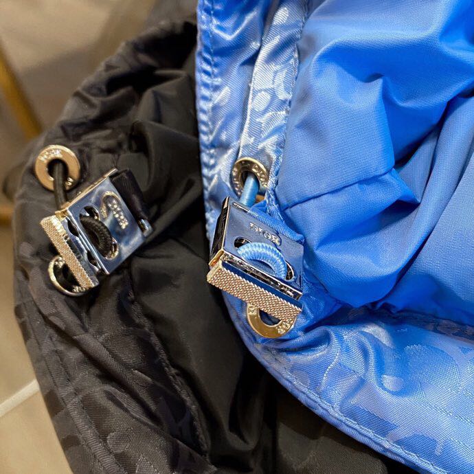 Dior Oblique Sleeveless Down Jacket In Blue - DopestKickz