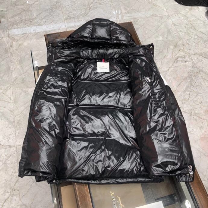 Moncler Logo Patch Padded Jacket - DopestKickz