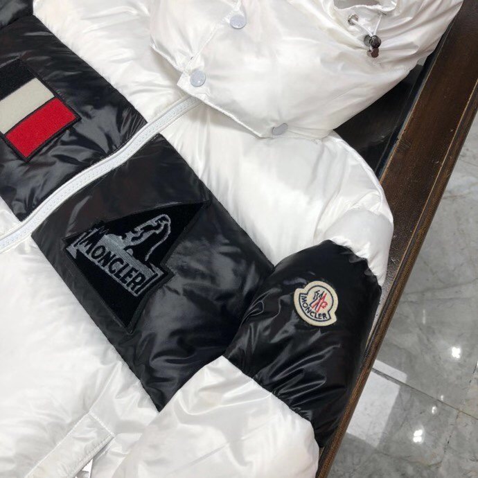 Moncler Logo Patch Padded Jacket - DopestKickz