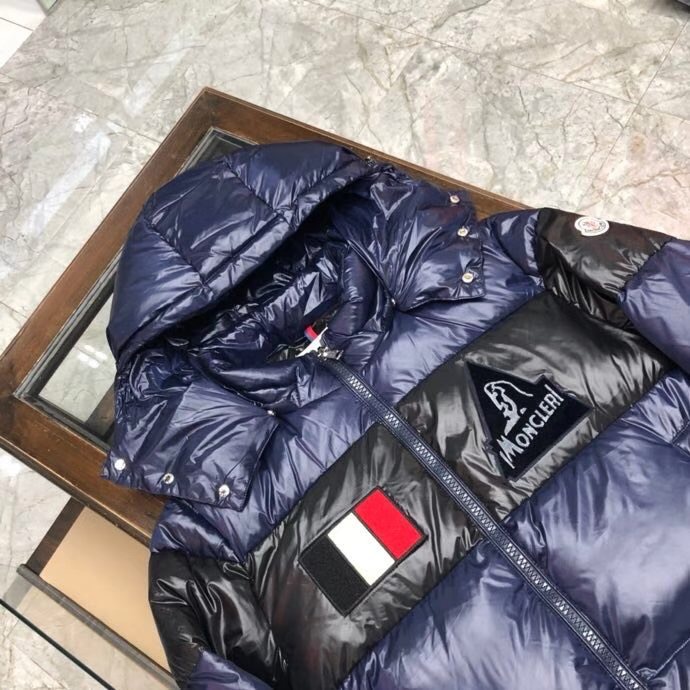 Moncler Logo Patch Padded Jacket - DopestKickz