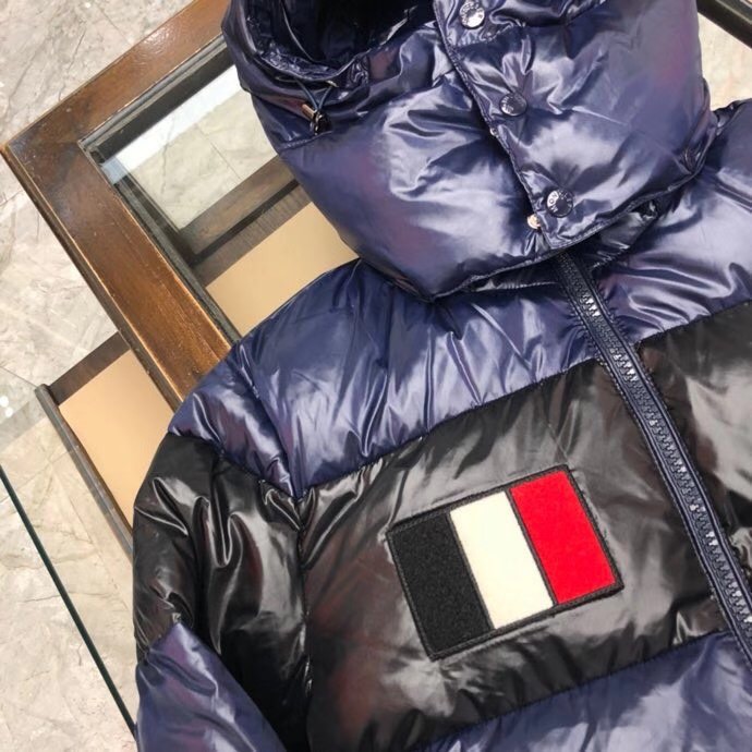 Moncler Logo Patch Padded Jacket - DopestKickz