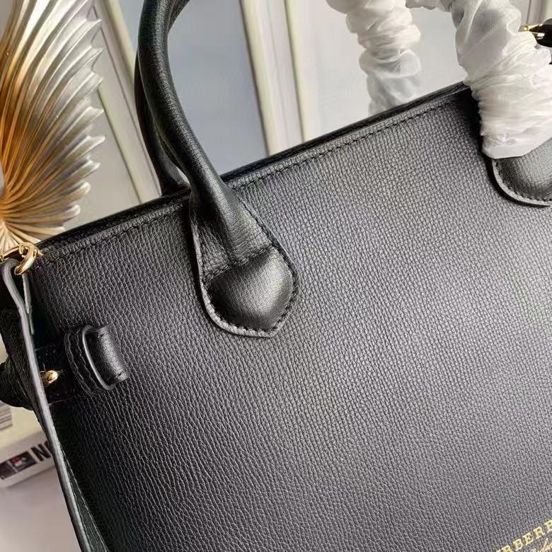 Burberry Shoulder Bag - DopestKickz