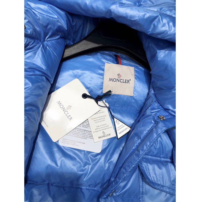 Moncler Lamentin Short Down Jacket In Blue - DopestKickz