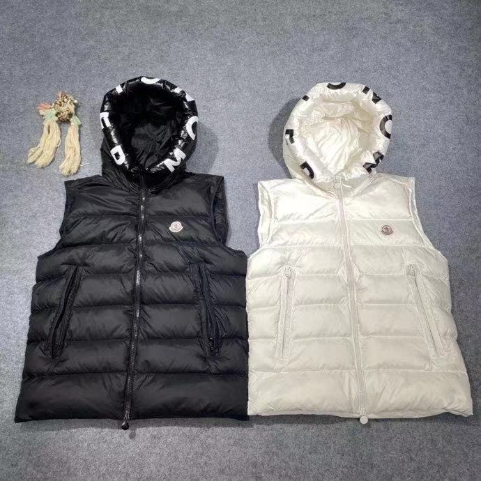 Moncler Vest In black - DopestKickz