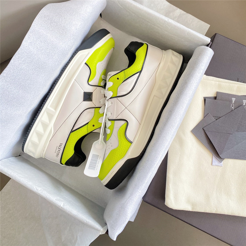 Valenti  Garavani One Stud Low-Top Sneaker In Nappa - DopestKickz