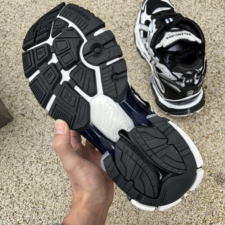 Balenciaga Men's Runner Trainers  In White - DopestKickz