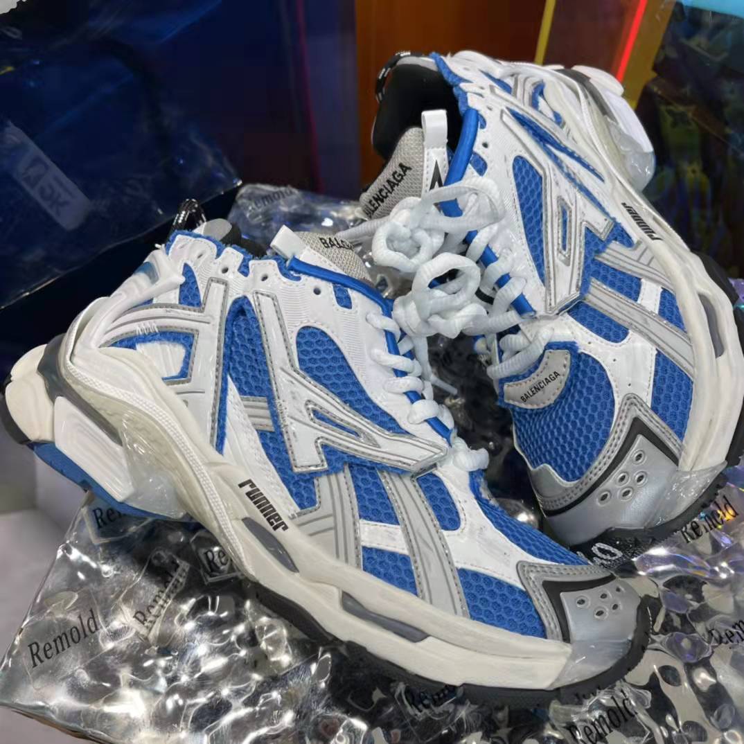 Balenciaga MEN'S RUNNER TRAINERS IN WHITE - DopestKickz