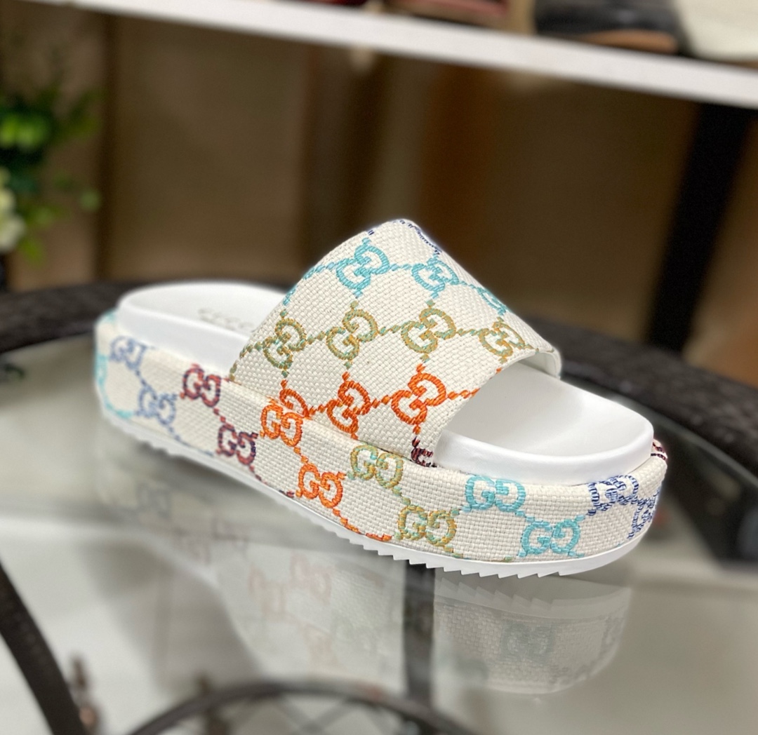 Gucci Women's Platform Slide Sandal - DopestKickz