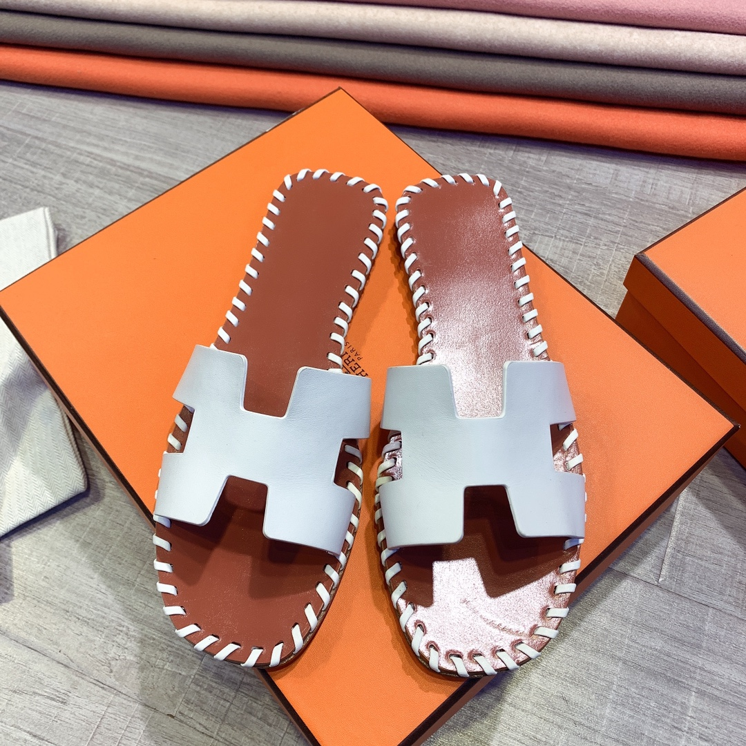 Hermes Leather Oran Sandals - DopestKickz