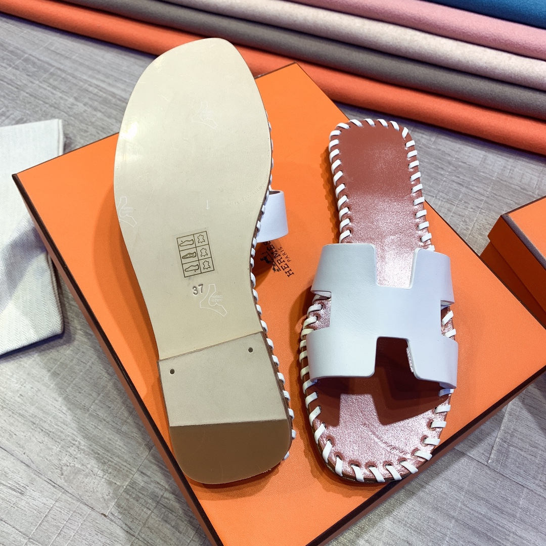 Hermes Leather Oran Sandals - DopestKickz