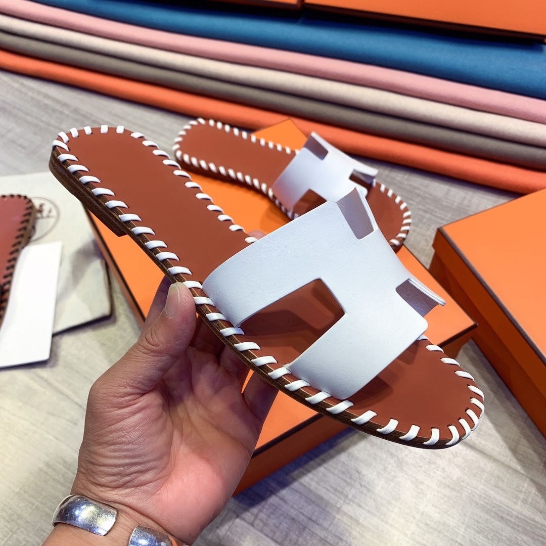 Hermes Leather Oran Sandals - DopestKickz