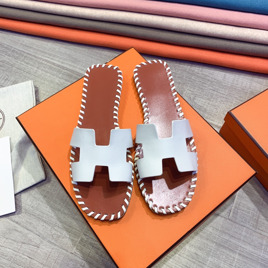Hermes Leather Oran Sandals - DopestKickz