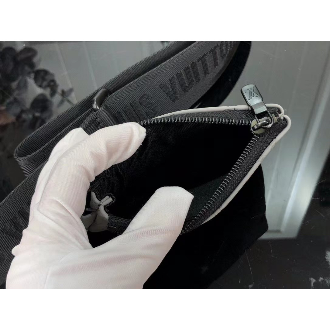 Louis Vuitton Duo Postman Bag(26 x 18.5 x 5CM） - DopestKickz