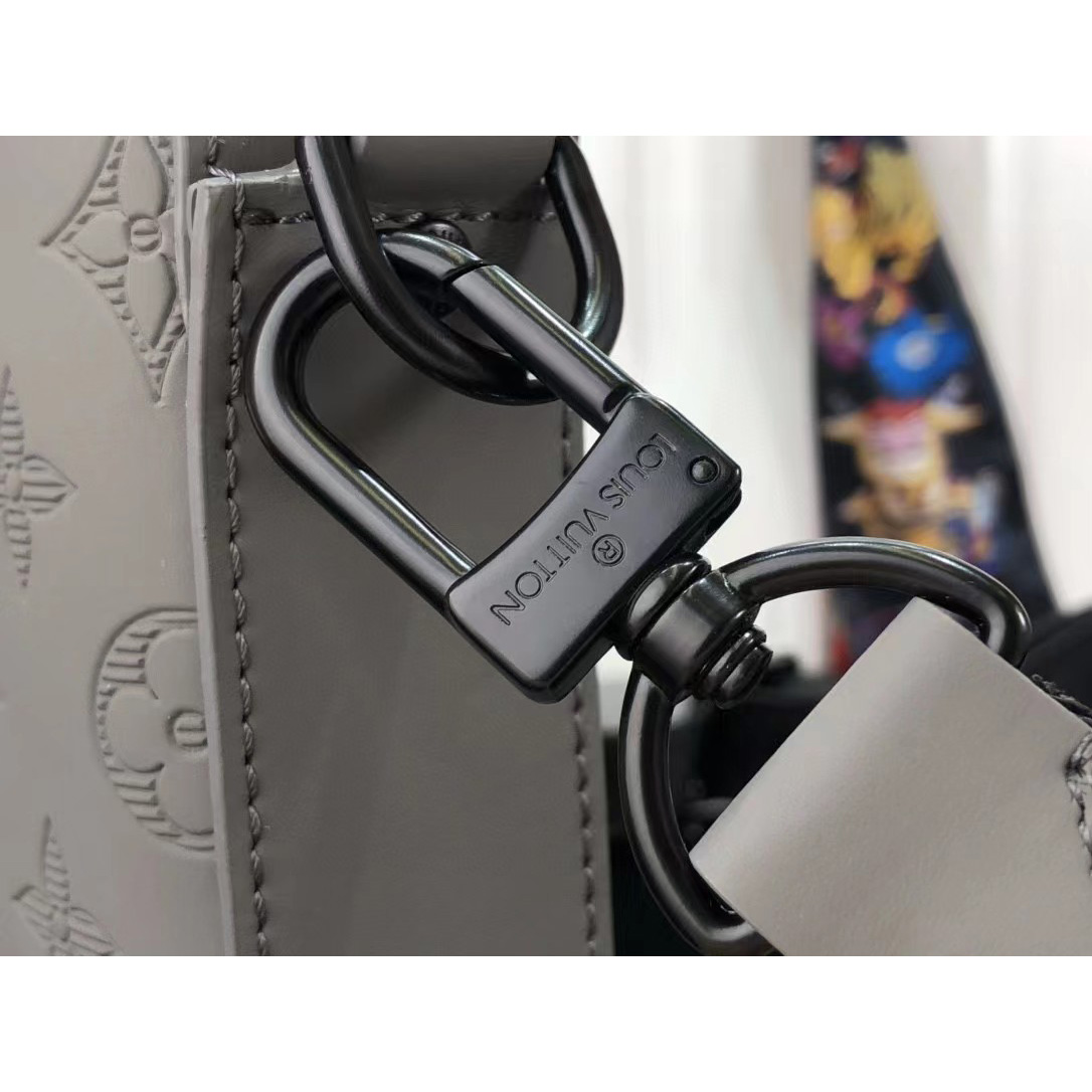 Louis Vuitton Duo Postman Bag(26 x 18.5 x 5CM） - DopestKickz